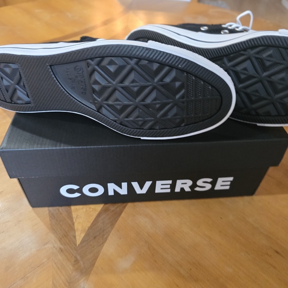 Women's Chuck Taylor All Stat Mid Converse Madison Sneakers - NEW IN BOX! - Picture 7 of 16